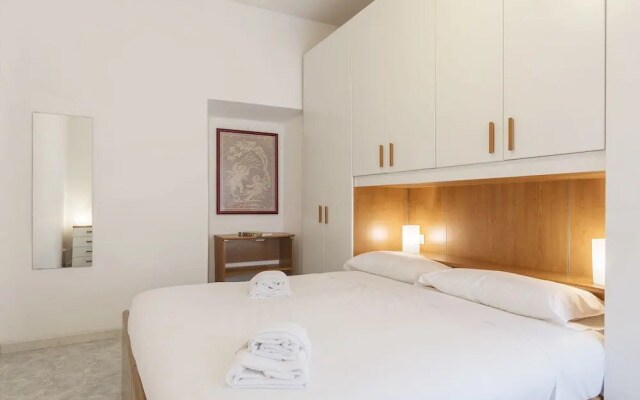 Testaccio Colourful Apartment