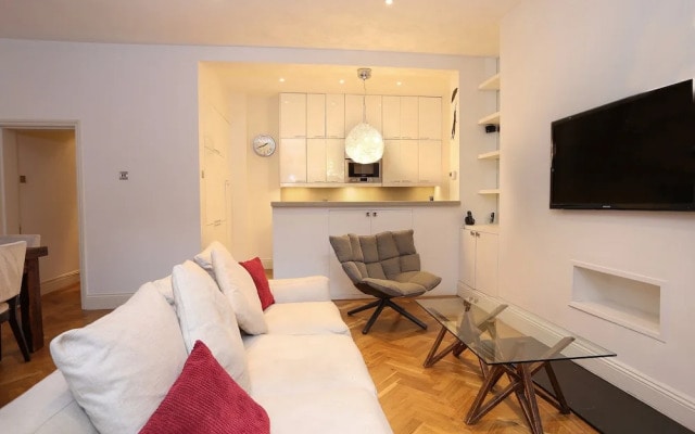 2 Bedroom Apartment in Notting Hill
