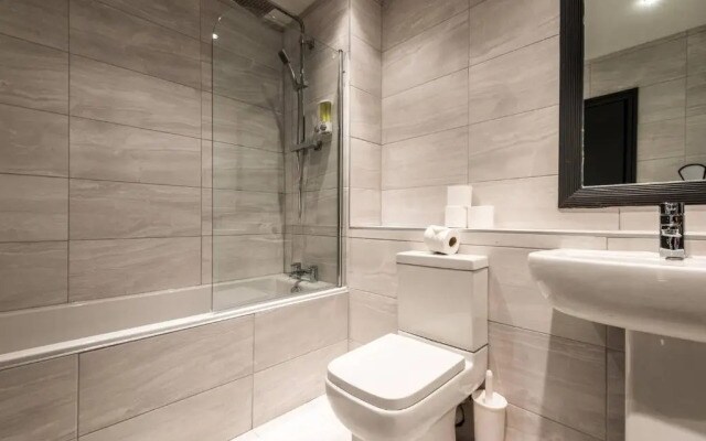 Beautiful Spacious Apartment in the City Centre