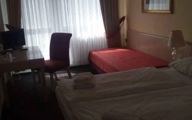 OAZA hotel