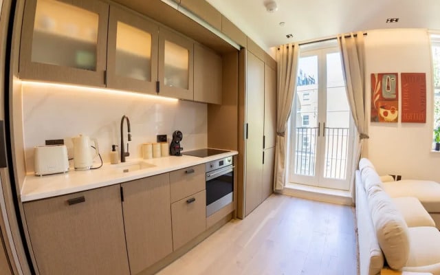 The Pembridge 11