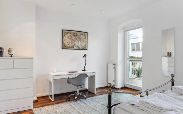 Bright 3-room apartment near Prenzlauer Berg