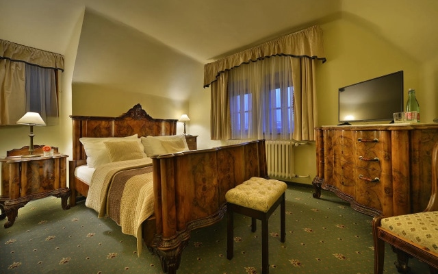 Hotel U Tri Pstrosu