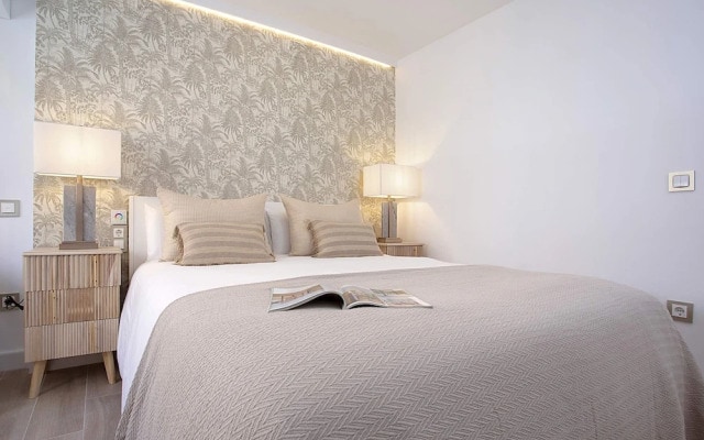 Luxury Apartment in M Laga Victoria