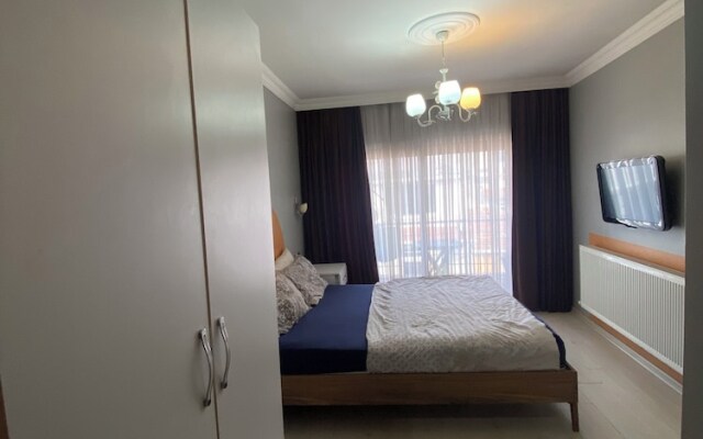 Omar Suite 360