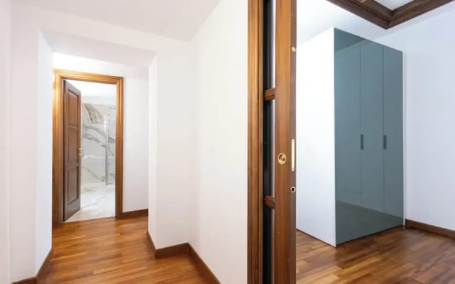 Rental in Rome Vicolo Trevi Apartment