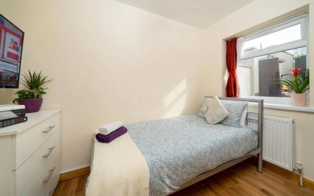 Single Room G1 (Sandycroft Guest House)