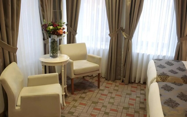 Serene Hotel