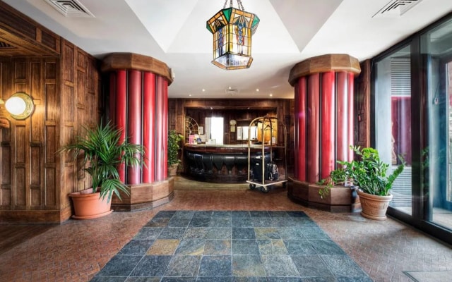 Grand Hotel Colony