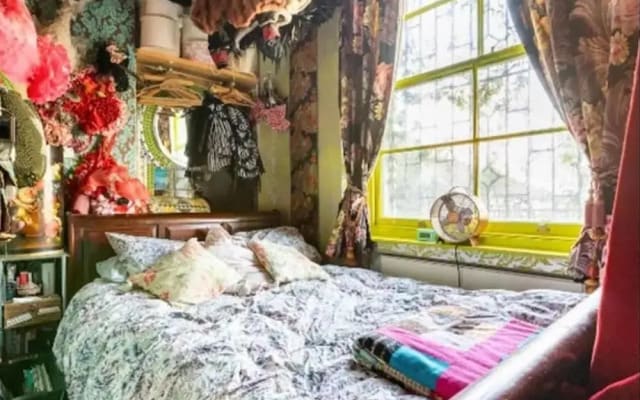 Boutique Bijoux Garden Flat in Vibrant Oval