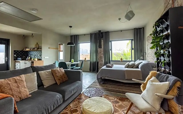 De oude slaght- luxe suite met buitensauna