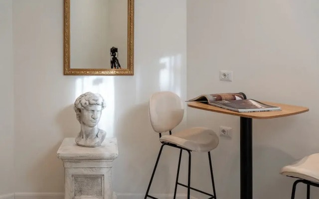 Romart luxury rooms