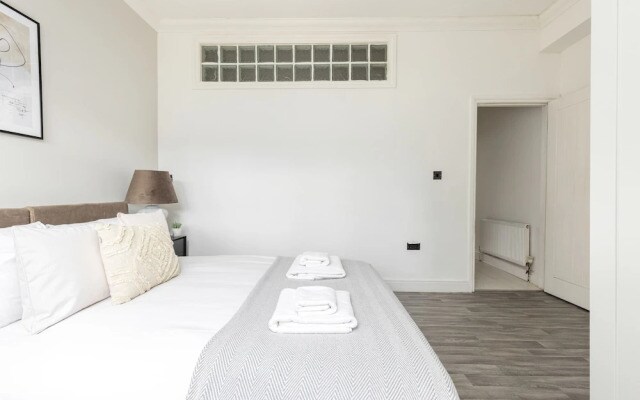 Modern Apartment in Walthamstow