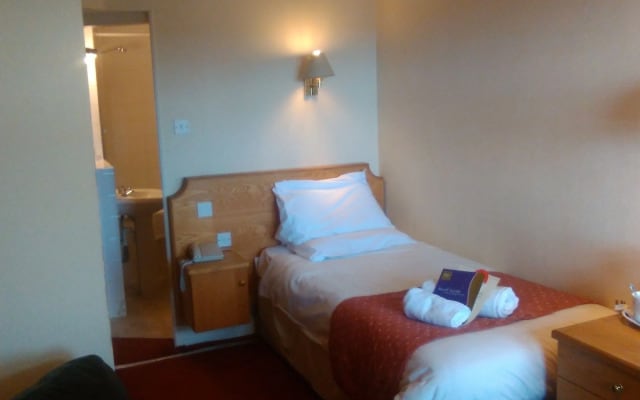 Monarch Hotel