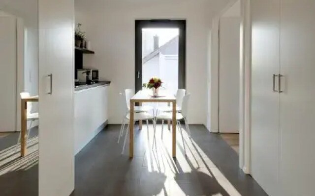 M120 Hotel