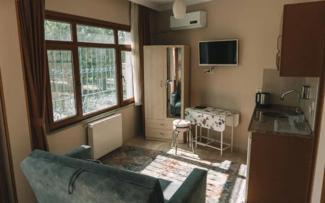 Green Life Apart Hotel