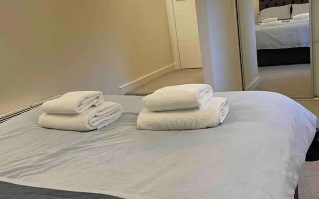Stunning 1-bed Apartment in Salford