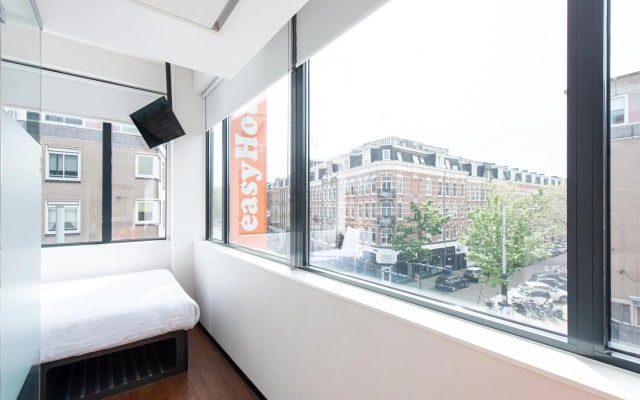 easyHotel Amsterdam City Centre South