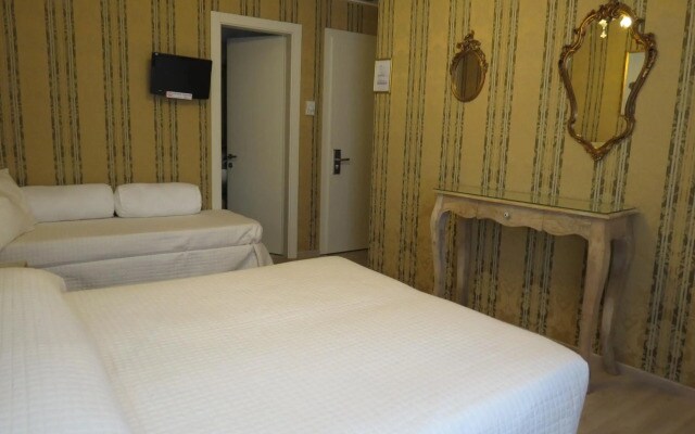 Hotel Bridge