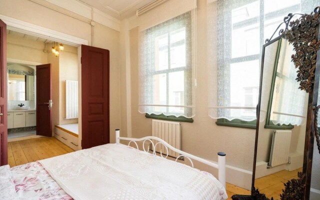 Nice Apartment Near Golden Horn