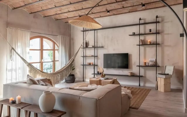 2 BR Picasso Penthouse with Terrace - HOA 42131