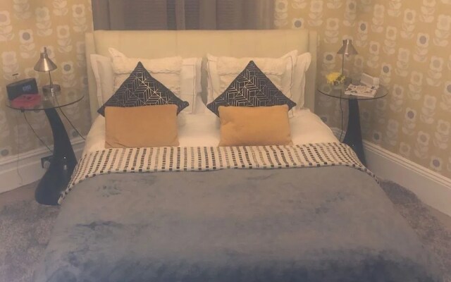 Charing Cross Rooms - B&B