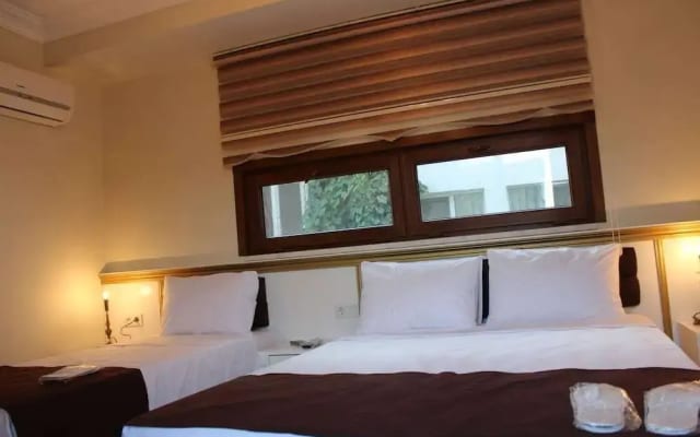 Mininova Hostel