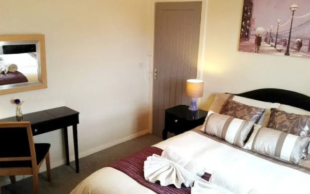 Manor 3bed House With Garden