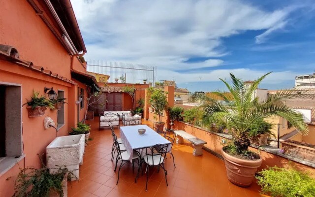 Treasurerome Spanish Steps Penthouse 4BR
