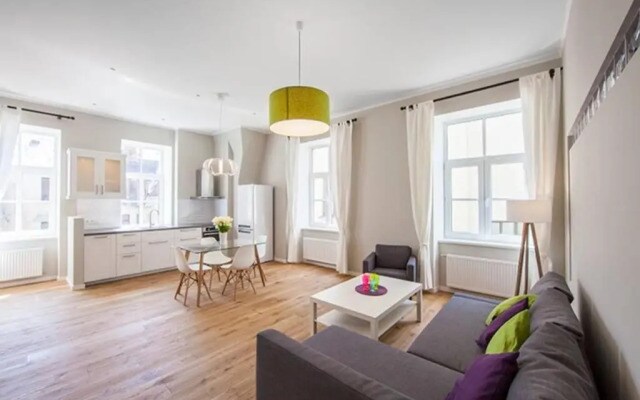 Modern & Spacious 80m2 Apartment in Riga Old Town