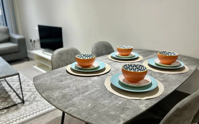 Stunning City Centre Apartment - Sleeps 4
