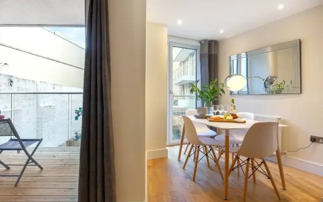 Canary Gateway Apartments