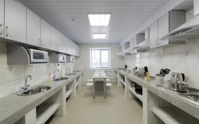 Almira Hostel