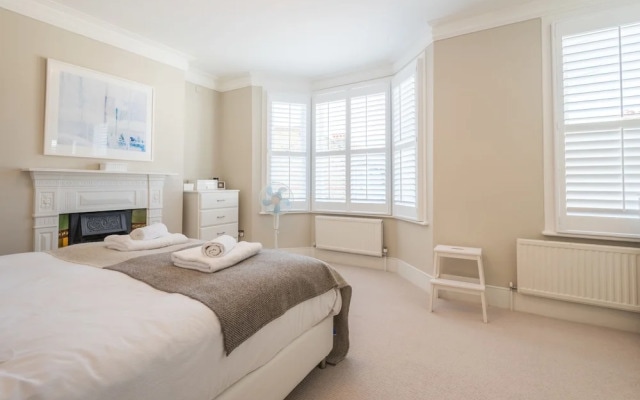 Lavish Nordic Styled Fulham Home by the Thames