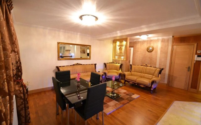 Hyde Park Suites