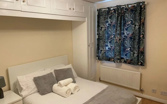 Cozy 1Br Flat Near Uel Campus Beckton/dlr/parking