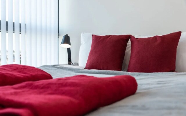 OnPoint -SUPER 1 Bedroom Apt Slough
