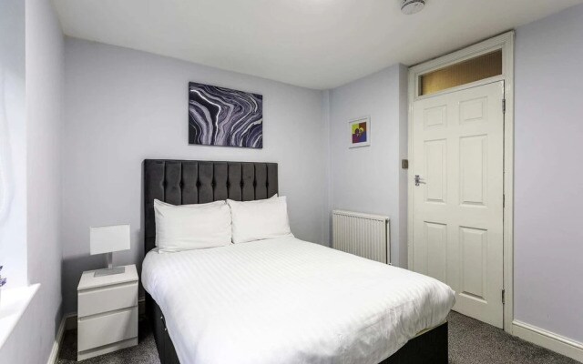 Modern Home Near Central London