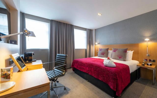 Apex Temple Court Hotel