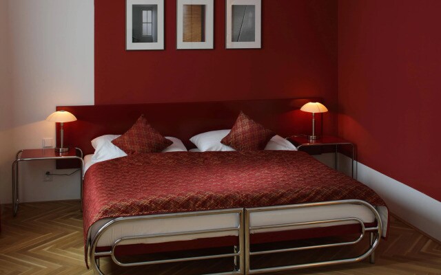 Axa Hotel