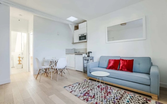 Beautiful Apartment Notre-dame de Paris