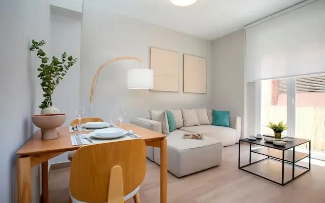 Nice apt With Terrace in Malaga Trinidad Grund B
