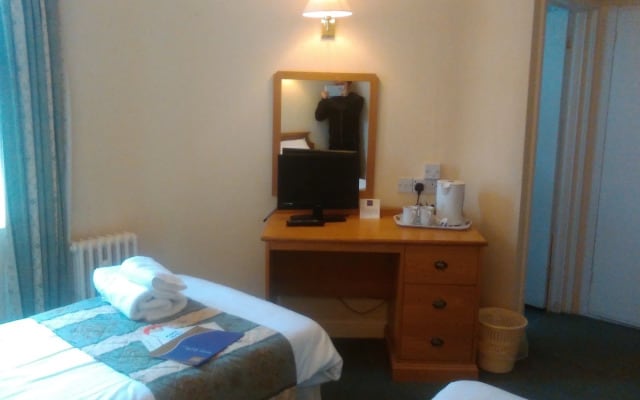 Monarch Hotel