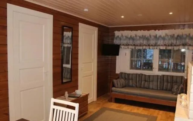 Loma-Vietonen Holiday Village