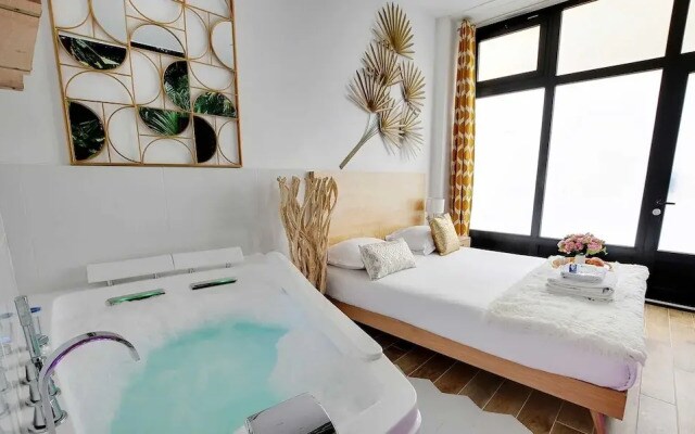 Magnificent Flat - 2br/6p - Champs Elysaes