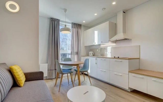 Center Apartment 10A