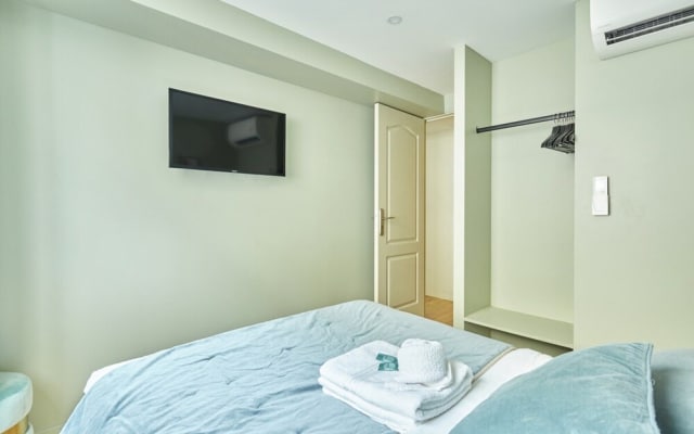 Charming Apartment 2 Bedrooms Center of Paris