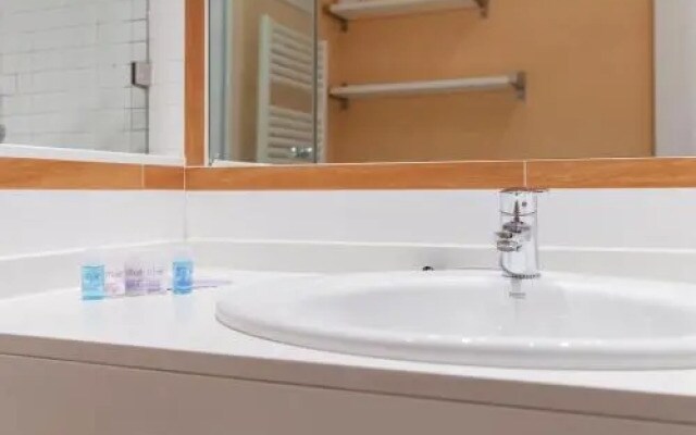 For You Rentals Avenidaamerica Apartment Ava24