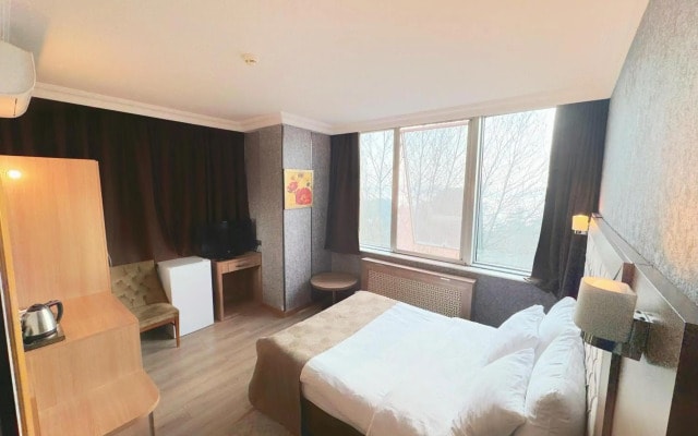 Lounge Boutique Hotel