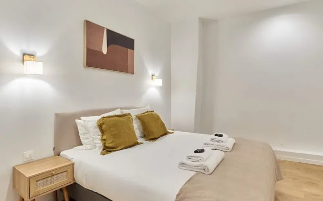 Charming AC Apartment - Buttes Chaumont Park